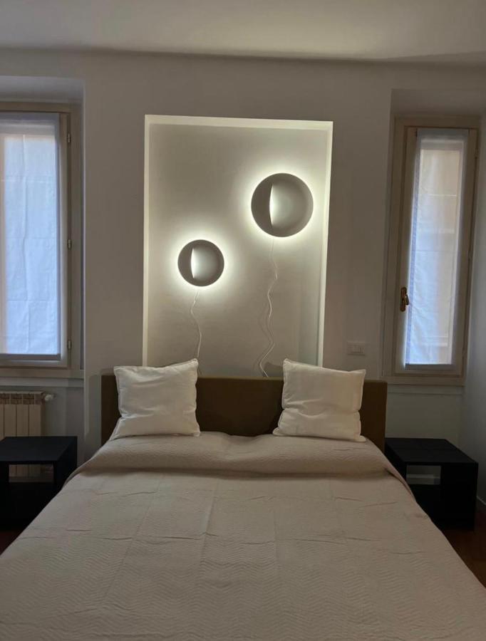 Casa Vercelli Delizioso Bilocale Moderno Nella Vecchia Milano المظهر الخارجي الصورة